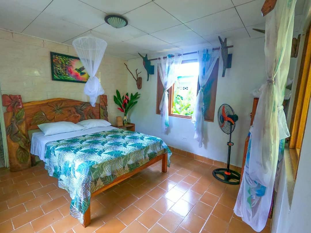 Cabinas Tito Cahuita Dış mekan fotoğraf