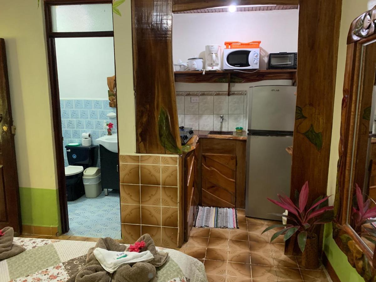 Cabinas Tito Cahuita Dış mekan fotoğraf