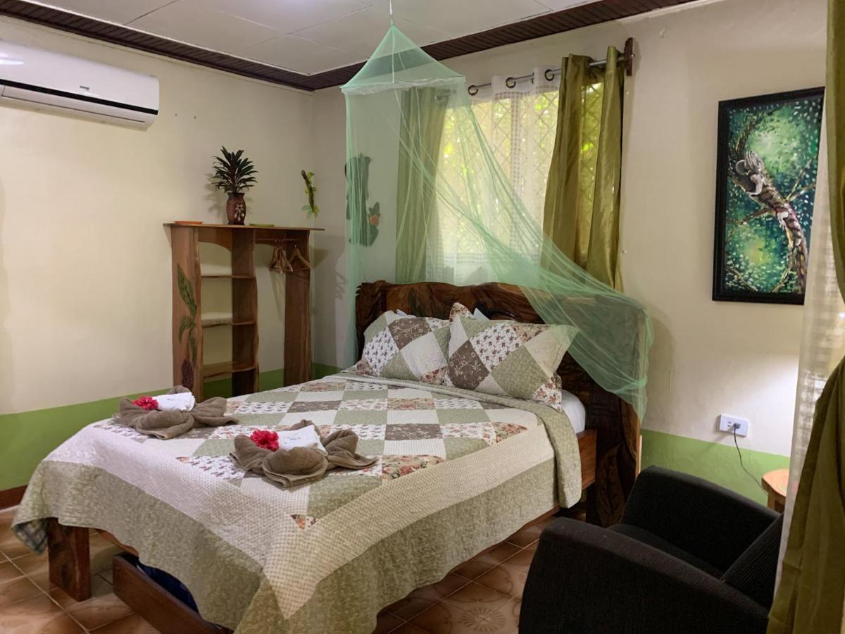 Cabinas Tito Cahuita Dış mekan fotoğraf