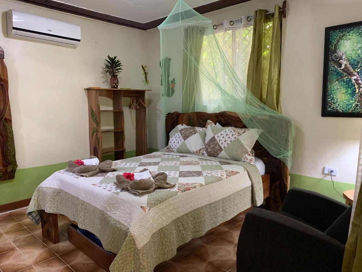 Cabinas Tito Cahuita Dış mekan fotoğraf